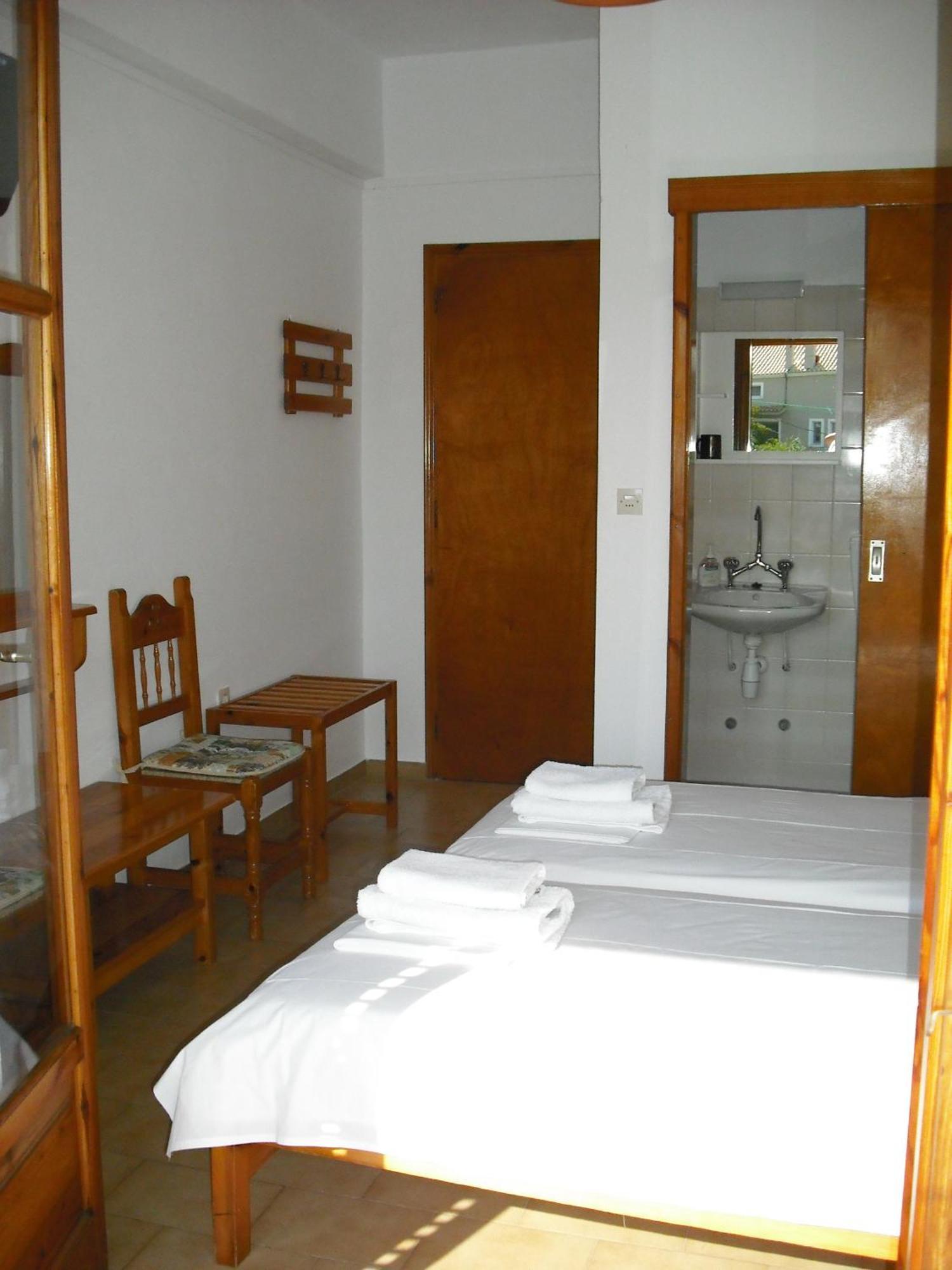 Anastasis Rental Rooms Skiathos Town Exterior photo