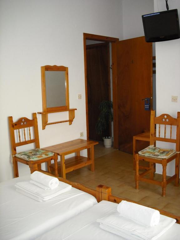 Anastasis Rental Rooms Skiathos Town Room photo